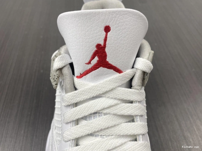 CT8527-100 Retro (2021) Oreo White Jordan 4 0810